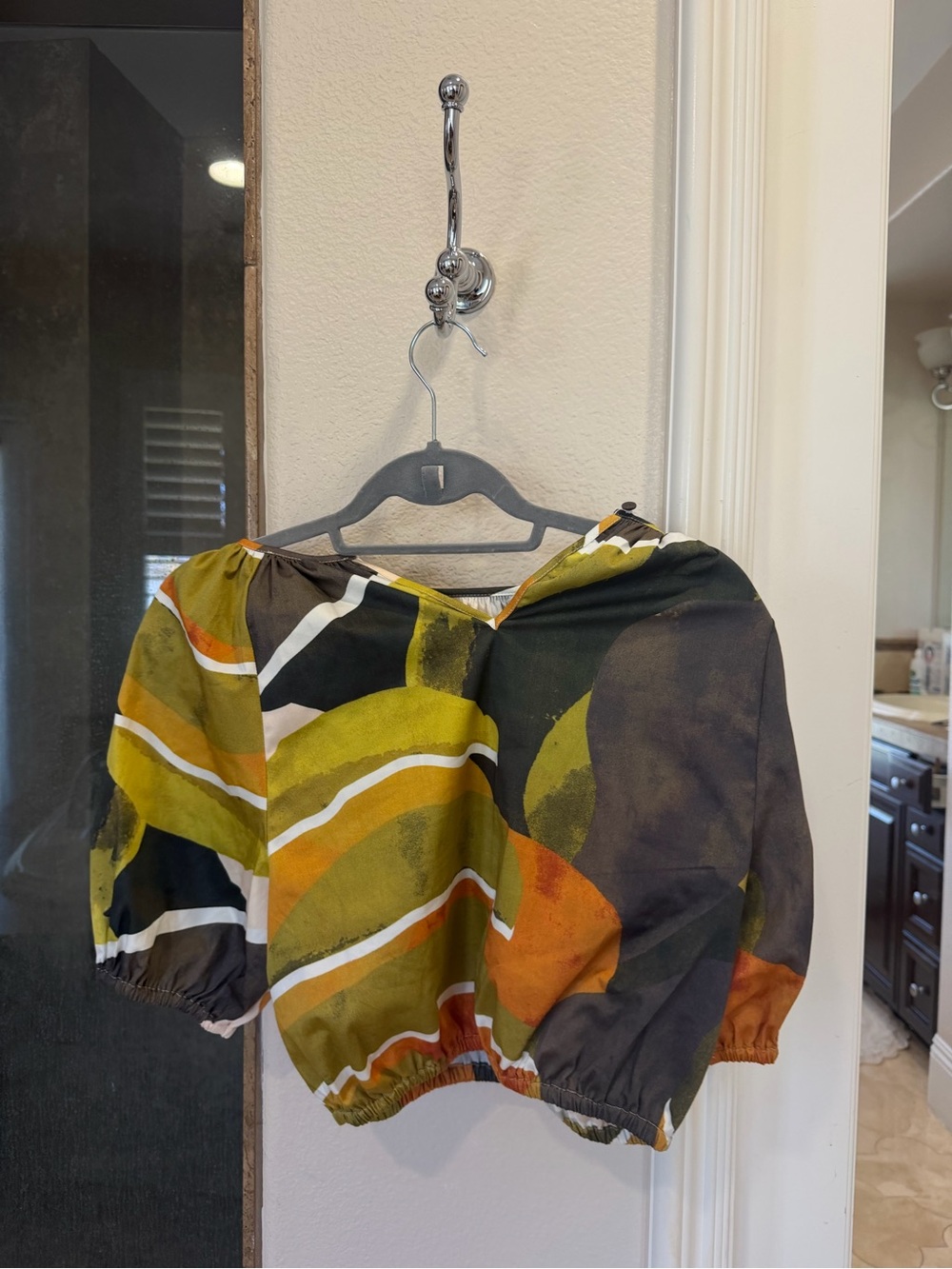Philosophy Olive Green and Orange Abstract Puff Sleeve Top